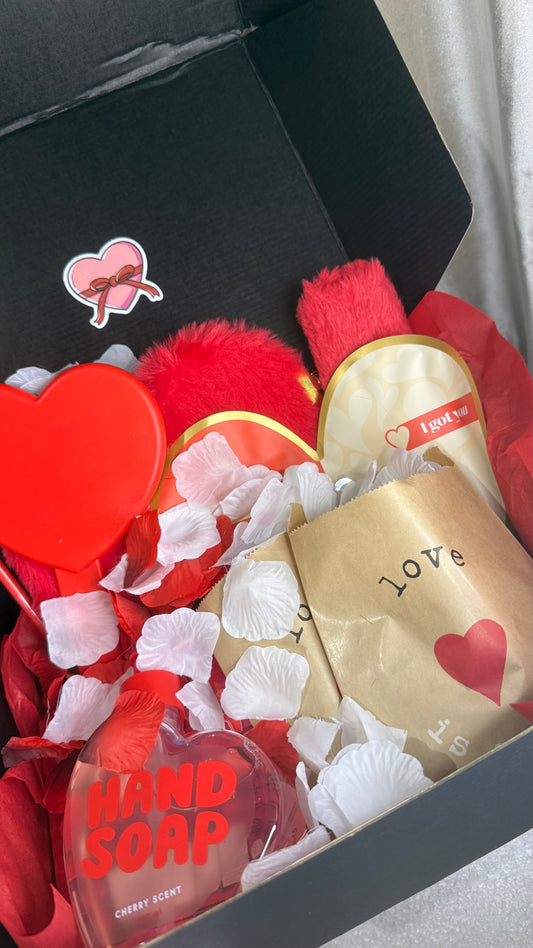 Box Amour – Édition limitée de février (PRÉCOMMANDE)